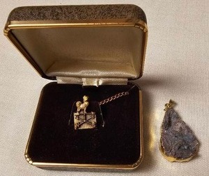 lot 163 image: Weather Vane Tie Clip and Rock Pendant