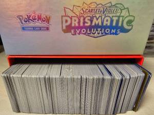 lot 204 image: Pokemon Scarlet & Violet Prismatic Evolutions Elite Trainer Box