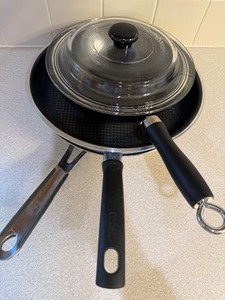 lot 45 image: Glass Covered Wok-Like Frying Pan, (2) T-Fal Frying Pans