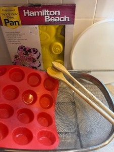 lot 48 image: Misc Kitchen - Silicone Pans, Jello Mold, Sink Strainer, Wooden Spoons