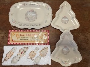 lot 55 image: Pfaltzgraff Stoneware Platter and Plaque Pegs w Measuring Spoons