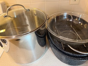 lot 83 image: Tramontina Stainless 12 QT Pot, Pyrex 4 QT Bowl and Enamel Roasting Pan