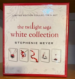 lot 87 image: Books - The Twilight Saga, White Collection