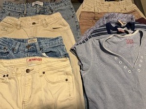 lot 109 image: Ladies Clothing, Sizes 3-6