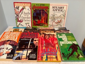 lot 208 image: Vintage Books -Happy Days, Charlies Angels and More, Please See Pictures for Variety