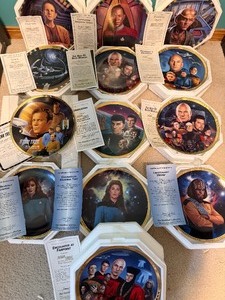 lot 127 image: Star Trek Collector Plates w COAs