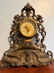 lot 142 image: Vintage Metal Mantle Clock, Please Read Description
