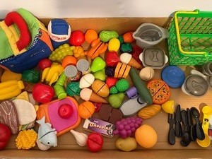 lot 162 image: Plastic Childrens Toys for Kitchen