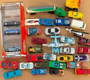 lot 177 image: Die Cast Cars, Some are Brand New