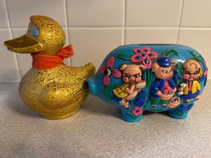 lot 24 image: Vintage Banks, Duck and Pig