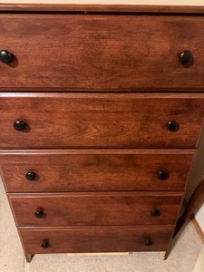 lot 196 image: Perdue Chest of (5) Drawers, Bottom Piece is not Attached