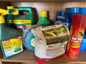 lot 441 image: Yard Chemicals and MORE