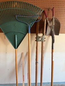 lot 450 image: Long Handled Tools - Shovel, Rakes and More
