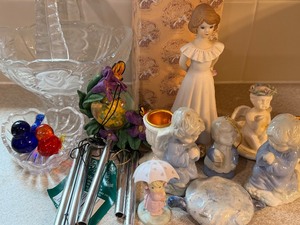 lot 455 image: Home Decor - Glass Basket, Tiny Birds, Wind Chimes and More