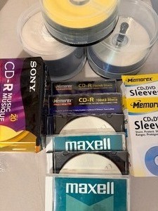 lot 373 image: BlankRecordable CDs
