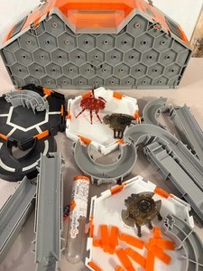 lot 385 image: Hexbug Hive and More