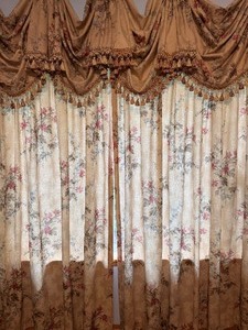 lot 757 image: Curtains, 2 Windows Worth