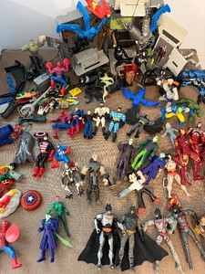 lot 328 image: Vintage to Newer Action Figures, Batman, Captain America and MORE Please See Pictures for Variety
