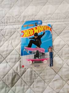 lot 24 image: Hot Wheels Skate Grom Tony Hawk Sports Series