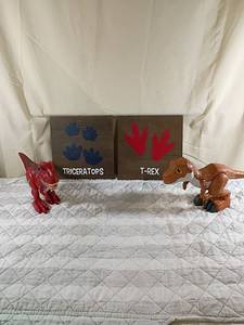 lot 46 image: Dinosaur Footprint Wall Art Set with T-Rex and Triceratops Figures
