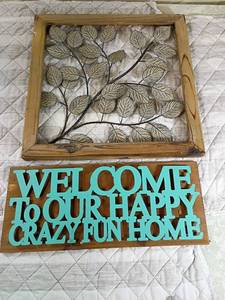 lot 65 image: Decorative Wall Art Set - Metal Leaves & Welcome Sign