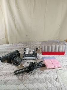 lot 74 image: Hair Styling Set with Conair Dryer and Rollers