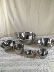 lot 87 image: Stainless Steel Mixing Bowl Set - 6 Piece