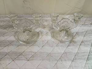 lot 94 image: Clear Glass Three-Light Candelabra