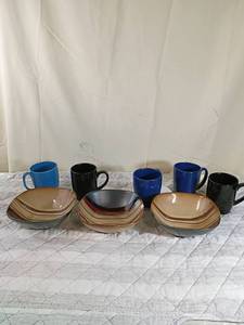 lot 97 image: Modern Striped Dinnerware Set with Mugs
