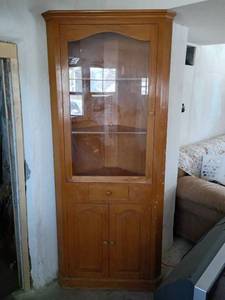 Traditional Corner Display Cabinet with Storage