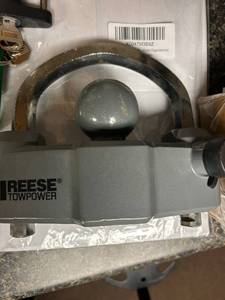 lot 152 image: Reese Towpower Tri-Ball Mount Hitch