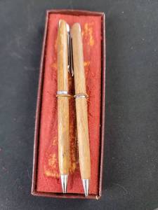 lot 3559 image: Hallmark Wood & Chrome Pen Set