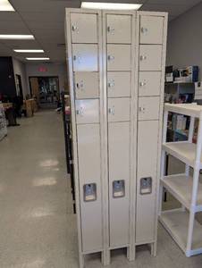 Metal Storage Lockers - 15 Compartment Unit  - Retail: $450