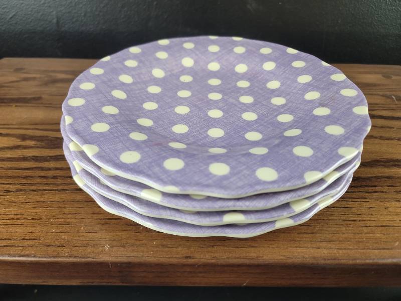 lot 3557 image: Purple Polka Dot Plates