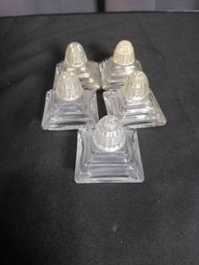 lot 2899 image: Crystal Clear Glass Pyramid perfume Set