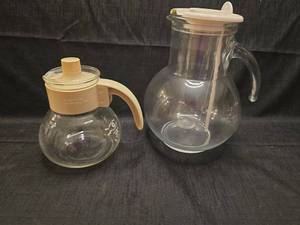 lot 3113 image: Gemco Glass Coffee Carafe with Cream Lid