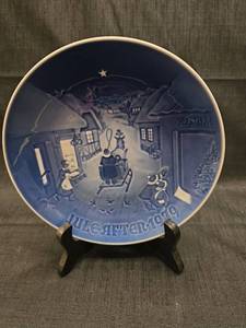 lot 3119 image: 1979 B&G Copenhagen White Christmas Plate