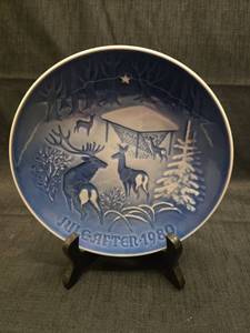 lot 3122 image: 1980 B&G Christmas in the Woods Collector Plate