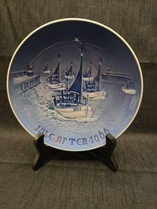 lot 3137 image: 1966 B&G Hjem Til Jul Christmas Plate