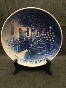 lot 3139 image: 1968 B&G Christmas in Church Plate