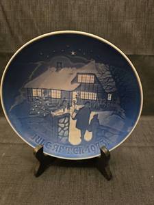 lot 3143 image: B&G Copenhagen Country Christmas Limited Edition Plate 2072