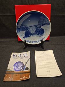 lot 3163 image: Bing & Grondahl 2014 Christmas Plate - Sledge Ride in Snow
