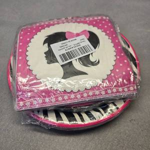 lot 281 image: Pink Polka Dot Paper Plates Party Set