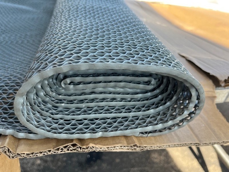 lot 496 image: Rubber Mesh Material - Great Drainage - Bar Top Etc - Utility Material Grey 4 x 10