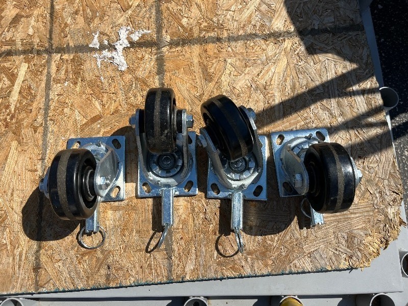 lot 57 image: 4 ALBION Heavy Duty Casters -  Sq mount - Pull Swivel Lock
