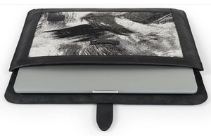 lot 101 image: Londo Top Grain Leather MacBook Bag Laptop Sleeve for MacBook Pro and MacBook Air Case - 16 Inch - 15 Inch - 15.5 Inch - Can Be Used for any laptop