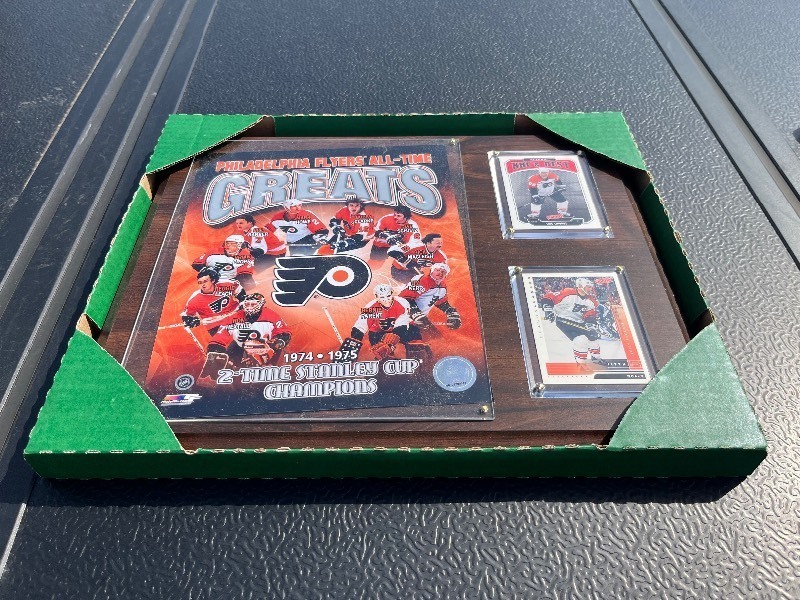lot 3 image: Philadelphia Flyers Hockey Sports Memorabilia  Plaque - All Time Greats & 2-Time Stanley Cup  Champions