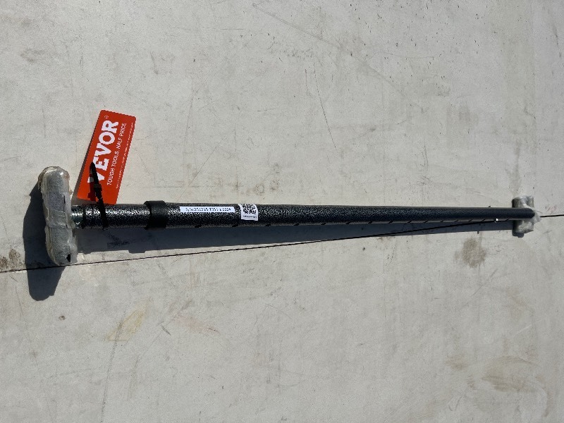 lot 505 image: Vevor 4 Steel extension Bar - Keep things from rolling around your Truck Bed Etc