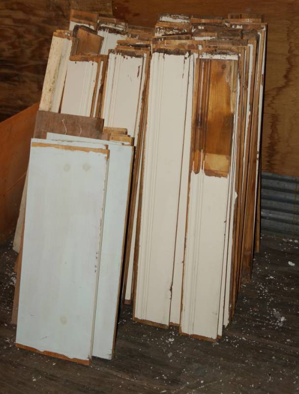 lot 1252 image: Reclaimed Wood- Tongue and Groove Knotty Pine- 90-100 pieces