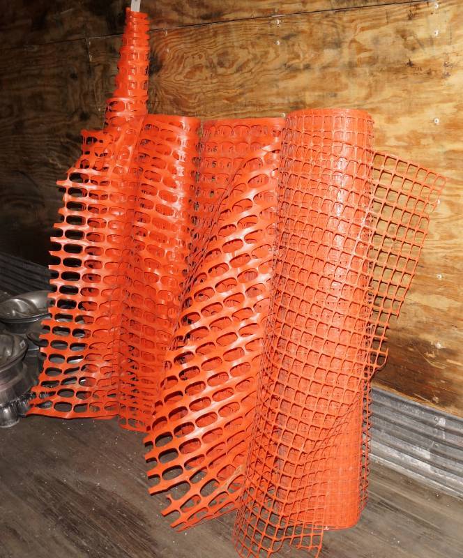 lot 1254 image: Orange Snow Barrier Fencing Plastic